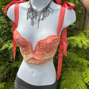 NWT | URBAN OUTFITTERS Coral Lace Bralette (Size S)